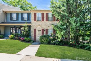 242 Perth hill Court, Aberdeen, NJ 07747