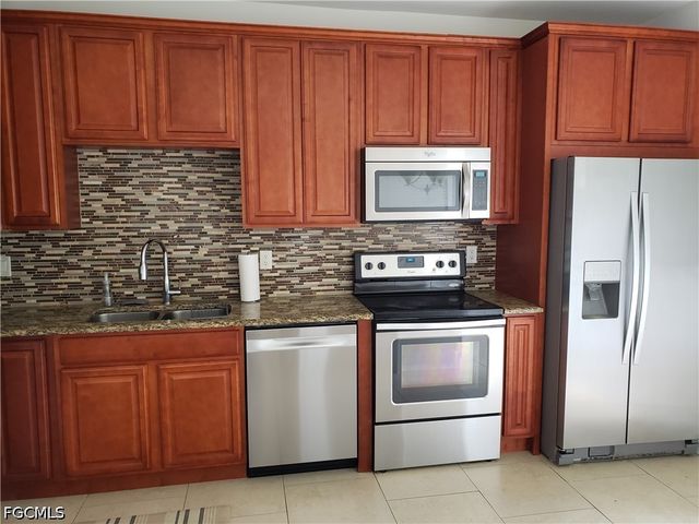 17506 Cherry Ridge LN, Fort Myers, FL 33967
