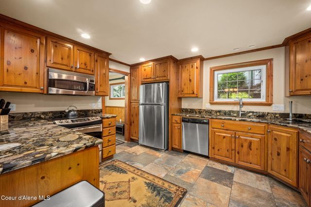 19503 E Hayden Lake RD, Hayden, ID 83835