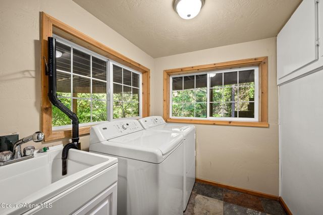 19503 E Hayden Lake RD, Hayden, ID 83835