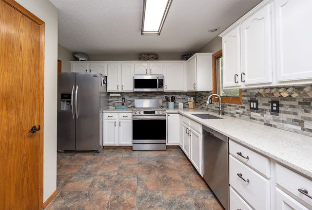 2610 NW 17th Street, Ankeny, IA 50023