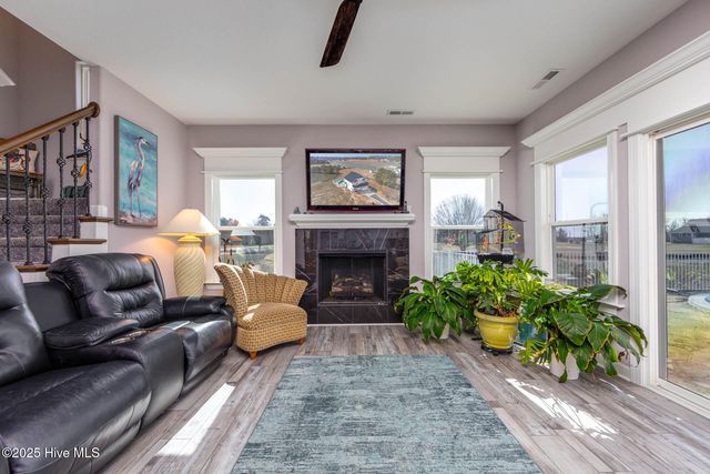 456 Pointe Vista Drive, Elizabeth City, NC 27909