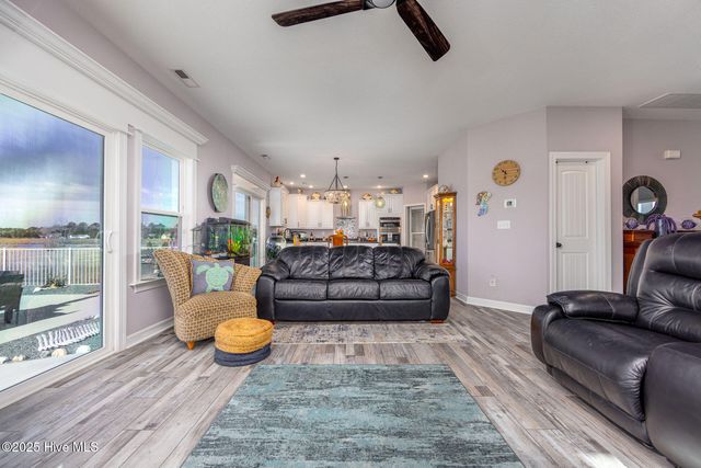 456 Pointe Vista Drive, Elizabeth City, NC 27909