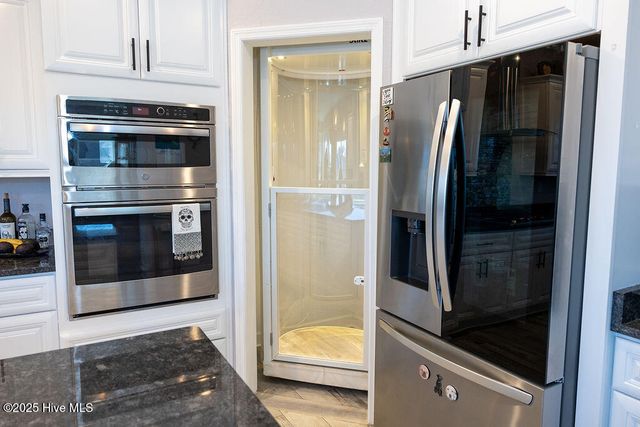 456 Pointe Vista Drive, Elizabeth City, NC 27909