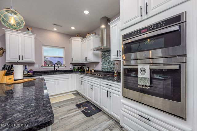 456 Pointe Vista Drive, Elizabeth City, NC 27909