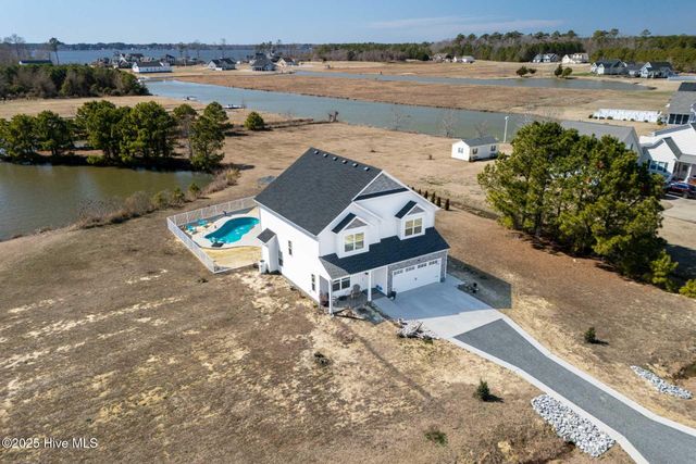 456 Pointe Vista Drive, Elizabeth City, NC 27909