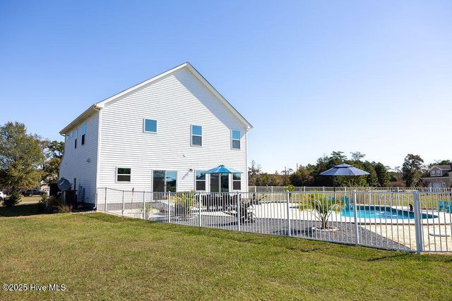 456 Pointe Vista Drive, Elizabeth City, NC 27909