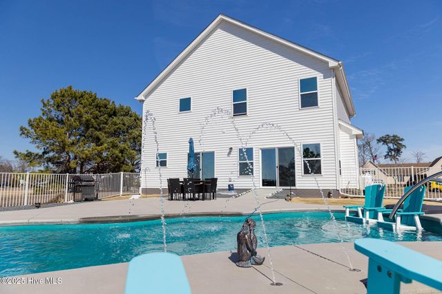 456 Pointe Vista Drive, Elizabeth City, NC 27909