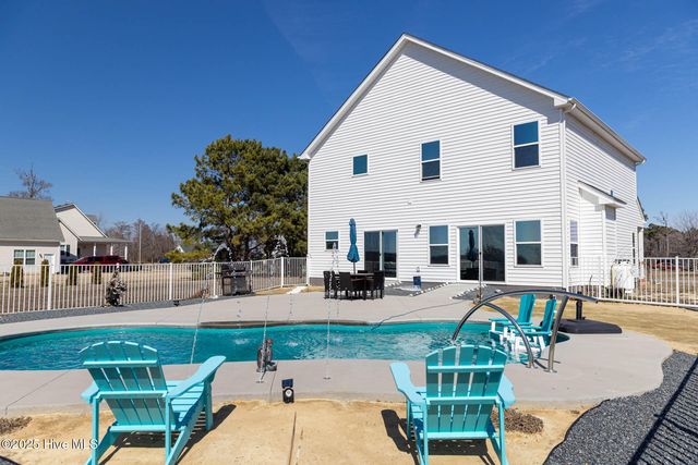 456 Pointe Vista Drive, Elizabeth City, NC 27909