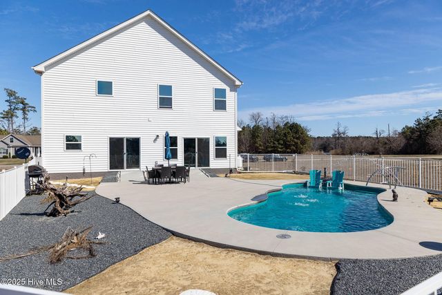 456 Pointe Vista Drive, Elizabeth City, NC 27909