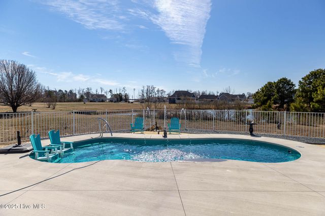 456 Pointe Vista Drive, Elizabeth City, NC 27909