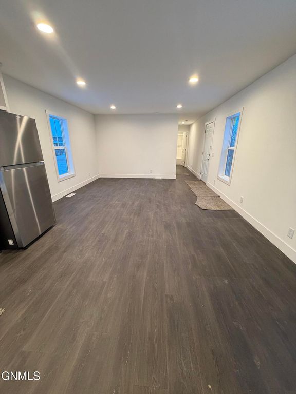 119 Countryside Lane, Mandan, ND 58554 photo 5