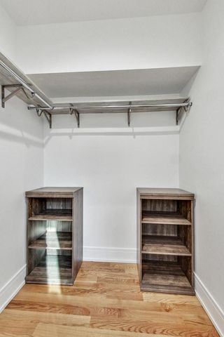 1245 W Jarvis Avenue 2, Chicago, IL 60626