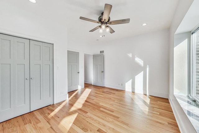 1245 W Jarvis Avenue 2, Chicago, IL 60626