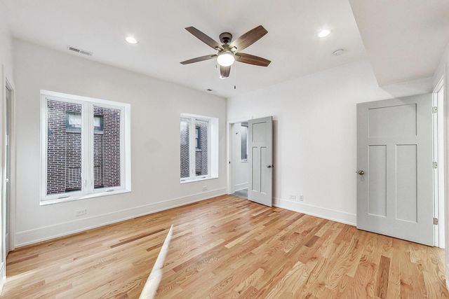 1245 W Jarvis Avenue 2, Chicago, IL 60626