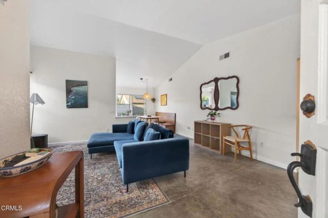 5681 Calle Sencillo, Camarillo, CA 93012