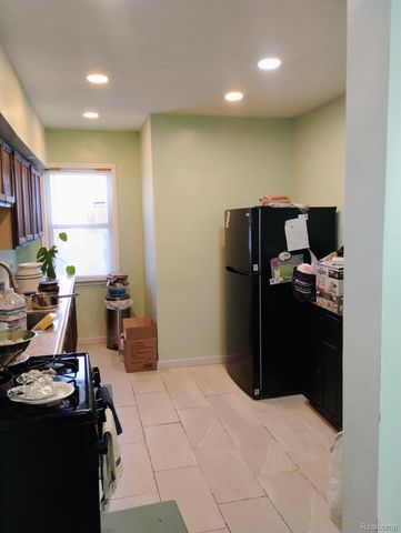 12330 Santa Rosa Drive, Detroit, MI 48204