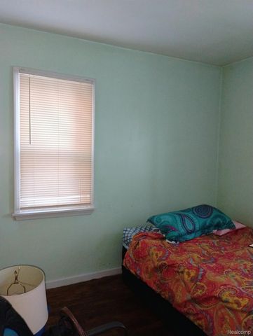 12330 Santa Rosa Drive, Detroit, MI 48204