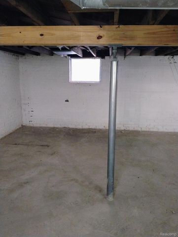 12330 Santa Rosa Drive, Detroit, MI 48204