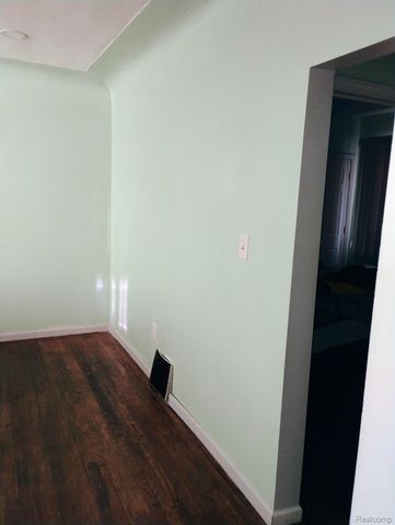 12330 Santa Rosa Drive, Detroit, MI 48204