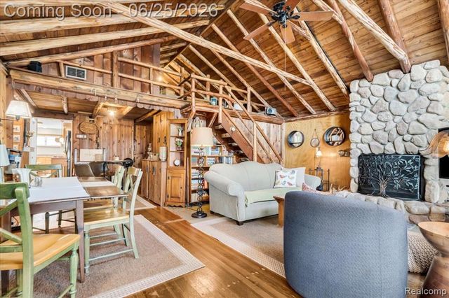 9905 Dixie Highway, Ira, MI 48023