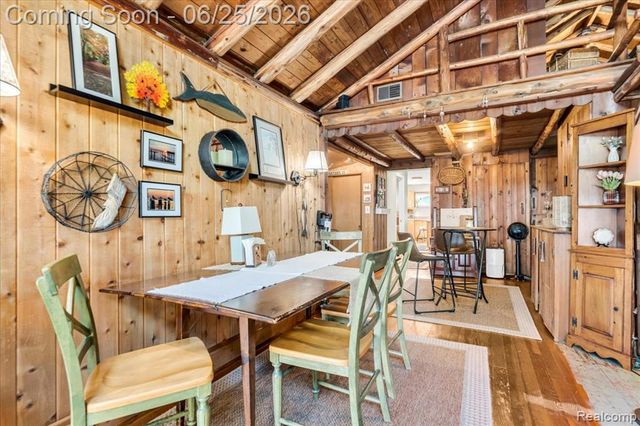 9905 Dixie Highway, Ira, MI 48023