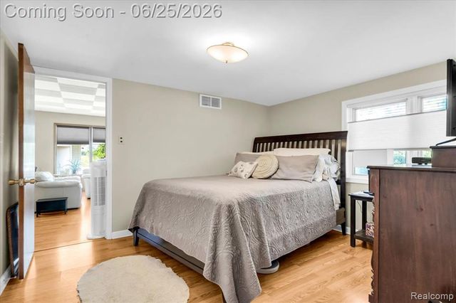 9905 Dixie Highway, Ira, MI 48023