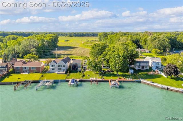 9905 Dixie Highway, Ira, MI 48023