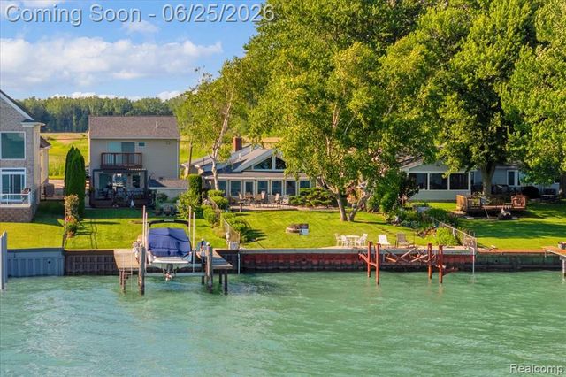 9905 Dixie Highway, Ira, MI 48023
