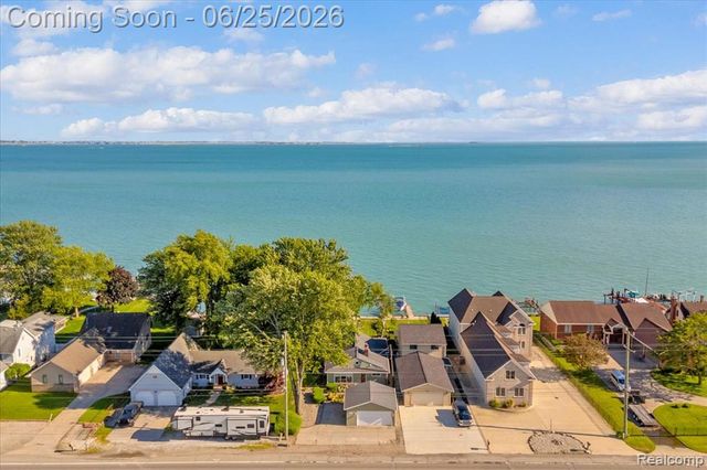 9905 Dixie Highway, Ira, MI 48023