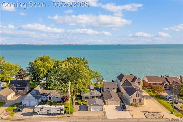 9905 Dixie Highway, Ira, MI 48023