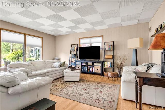 9905 Dixie Highway, Ira, MI 48023