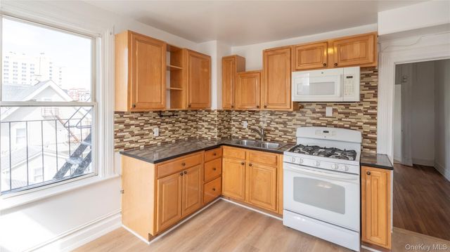 132 Park Avenue, Mount Vernon, NY 10550