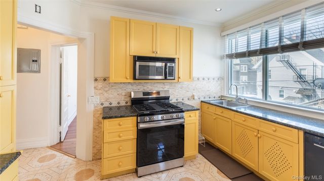 132 Park Avenue, Mount Vernon, NY 10550