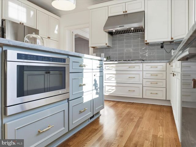 2310 COLONEL LINDSAY CT, Falls Church, VA 22043