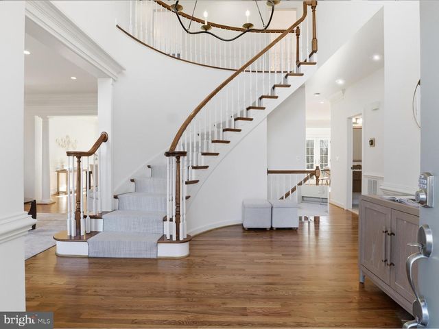 2310 COLONEL LINDSAY CT, Falls Church, VA 22043