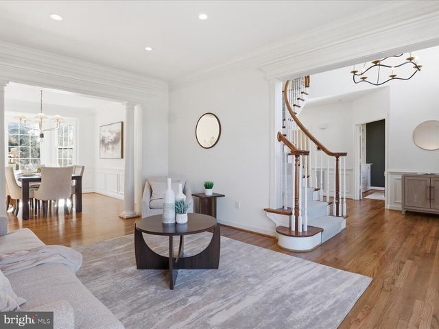 2310 COLONEL LINDSAY CT, Falls Church, VA 22043