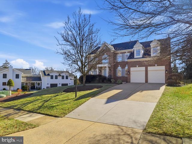 2310 COLONEL LINDSAY CT, Falls Church, VA 22043