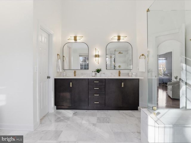 2310 COLONEL LINDSAY CT, Falls Church, VA 22043