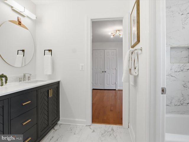 2310 COLONEL LINDSAY CT, Falls Church, VA 22043