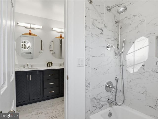 2310 COLONEL LINDSAY CT, Falls Church, VA 22043