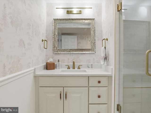 2310 COLONEL LINDSAY CT, Falls Church, VA 22043