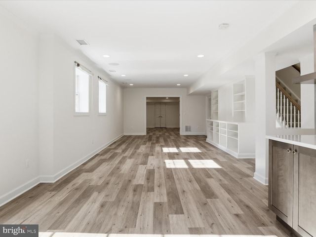 2310 COLONEL LINDSAY CT, Falls Church, VA 22043