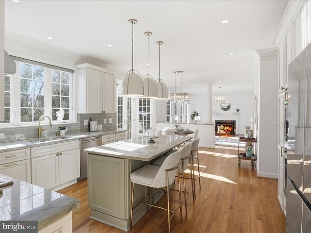 2310 COLONEL LINDSAY CT, Falls Church, VA 22043