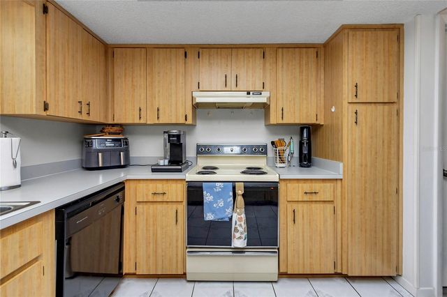 10891 SW 89TH AVENUE, Ocala, FL 34481