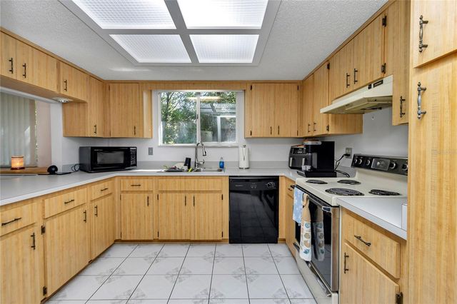 10891 SW 89TH AVENUE, Ocala, FL 34481