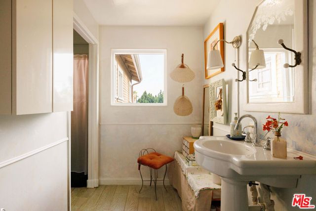 6205 Vidette Street, Los Angeles, CA 90042