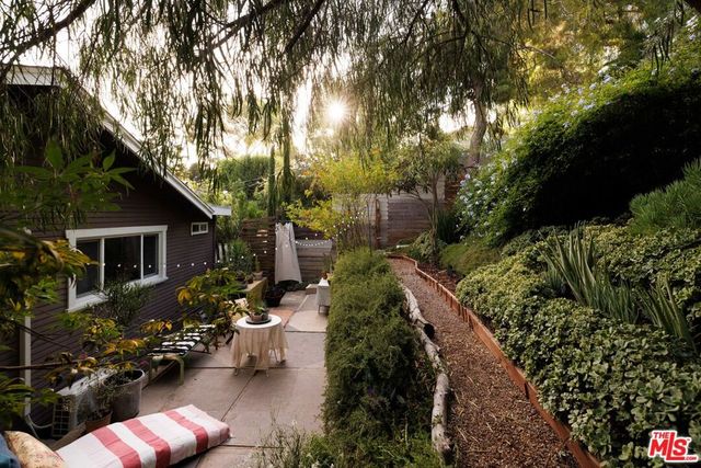 6205 Vidette Street, Los Angeles, CA 90042