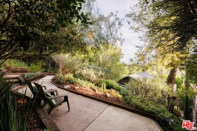6205 Vidette Street, Los Angeles, CA 90042