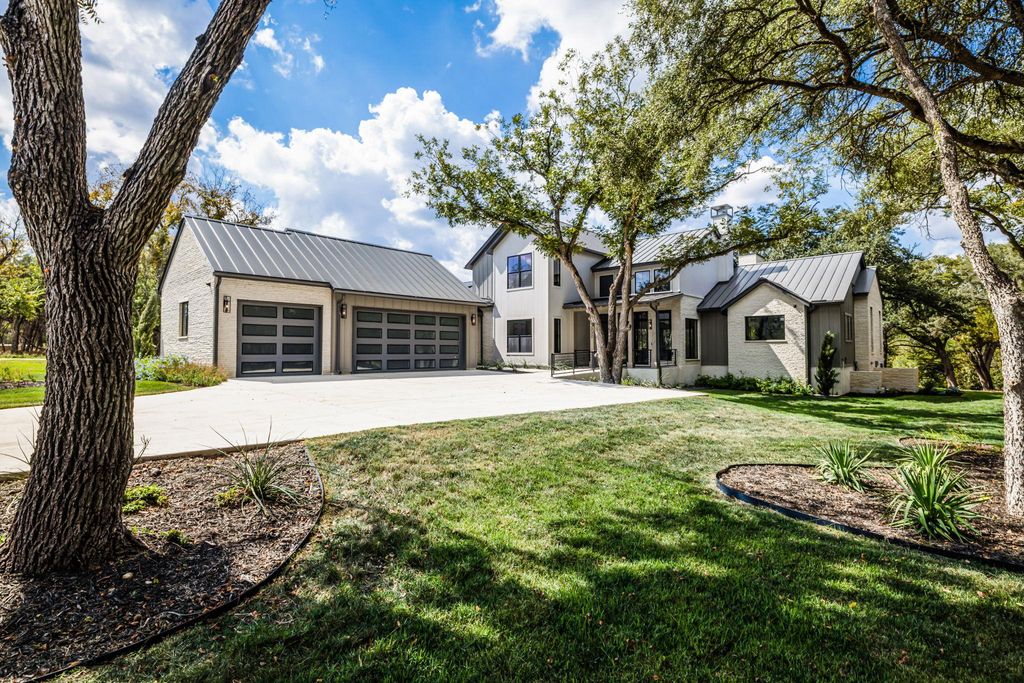 232 Riverfront DR, New Braunfels, TX 78132